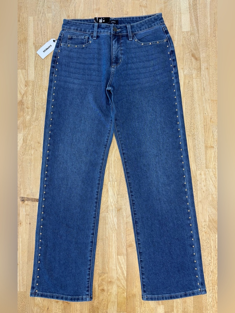 NWT Express High Rise Straight Leg Jeans Size 6 Med Wash Studded Embellished